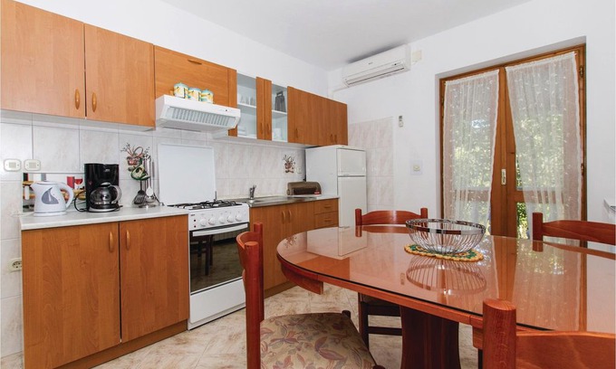 Presika House | 6 bedroom accommodation in Presika