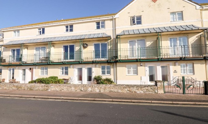 Seaton House | 6 Lyme Mews