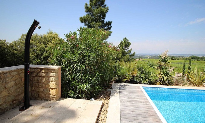 Merindol-les-Oliviers House | 6 miles from Vaison-la-Romaine, villa with modern decor, heated pool
