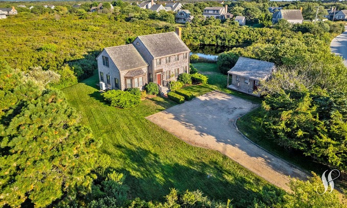 Madaket House | 6 S Cambridge St