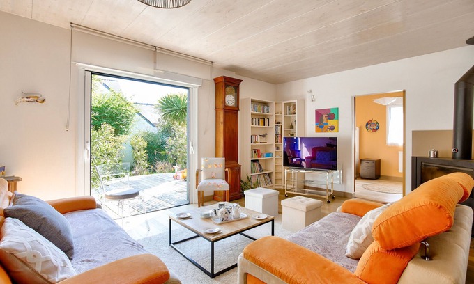 Saint-Briac-sur-Mer Ski Chalet | 600m from the beach, garden, house for 10