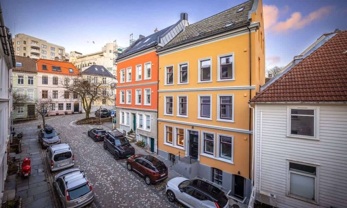 Bergen City Centre Apartment | 600m to Bryggen - Renovated 2023 - Luggage storage