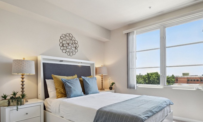 Old Pasadena Apartment | 641723 1-BR Suite near NASA JPL/Pasadena Playhouse