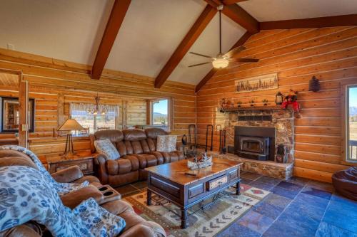 Pagosa Springs House | 678 Dichoso St