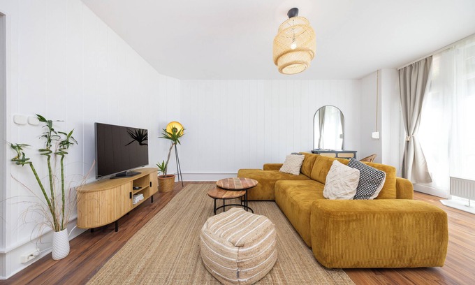 Pankow Apartment | 6P. Apt./Central/Family Friendly/Fast Internet/Washer