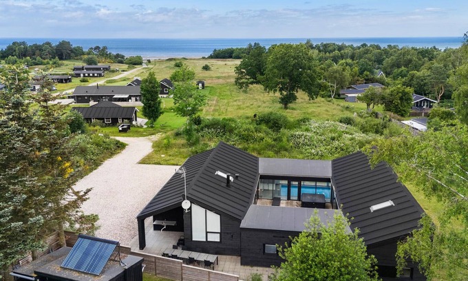 Bønnerup Strand House | 7 bedroom gorgeous home in Glesborg