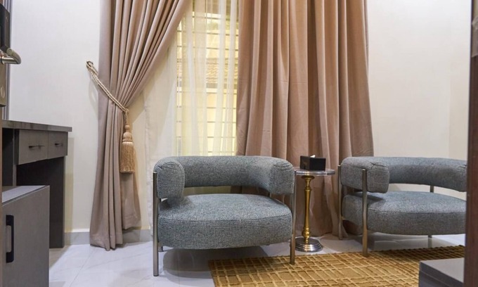Abuja Apartment | 7 Hotel Suites in Wonderful Abuja with AC, WiFi. Enjoy your stay