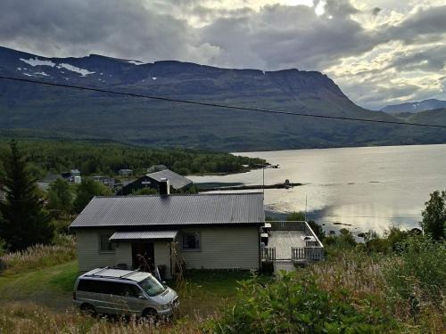 Grovfjord House | 7 person holiday home in Grovfjord