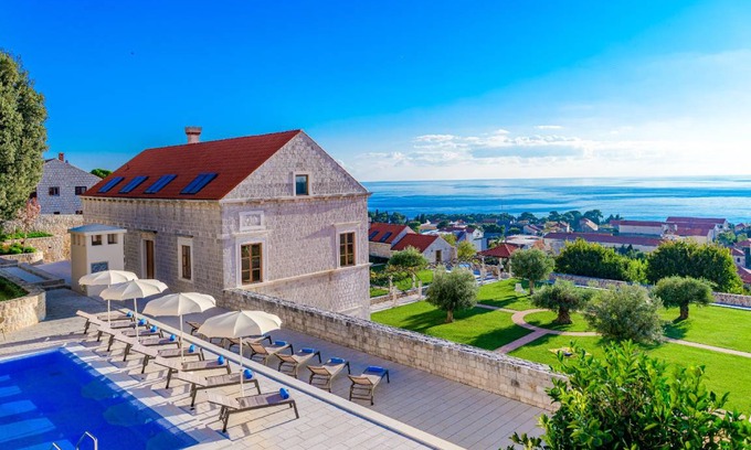 Gornji Kono Hotel | 74 m² Hotel ∙ 127 guests