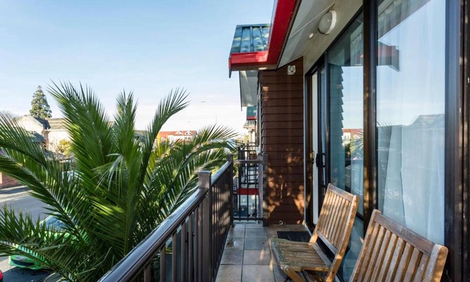 North Dunedin Apartment | 755 Regal Court