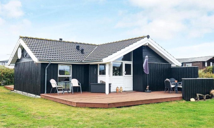 Lokken House | 8 person holiday home in Løkken-By Traum