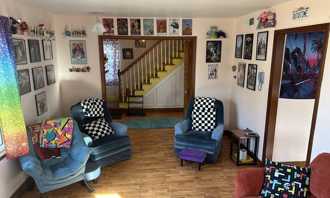 Southeast Raleigh House | 80's Museum House Near Downtown & Walnut Creek