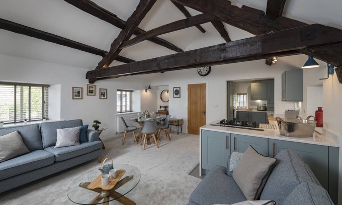 Casterton House | 83 m² House ∙ 2 bedrooms ∙ 4 guests