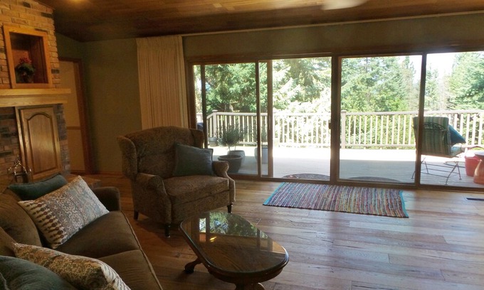 Hayden View Estates House | $90 per night, 6 month minimum, Large Home in Hayden View Estates