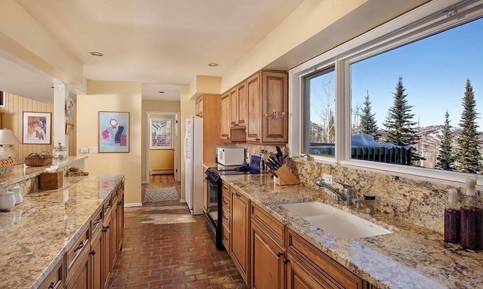 Snowmass Village House | 921 Faraway 5 Bedroom Home by RedAwning
