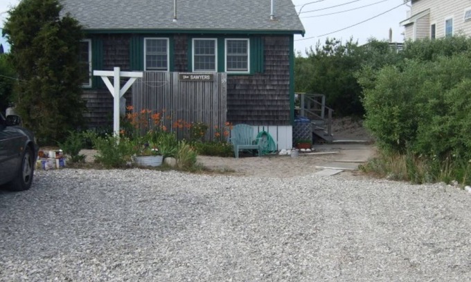 East Sandwich Cottage | 95 Salt Marsh- 3 BR Cottage @ private beach, pet-friendly w/AC, steps to shore!