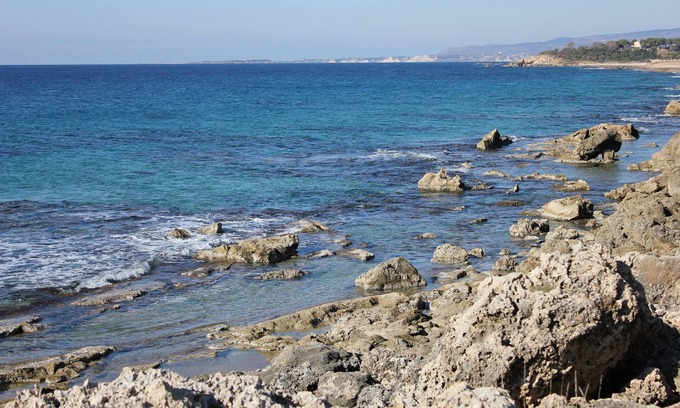 Svoronata Villa | A BEAUTIFUL VILLA IN A STUNNING COASTAL FRONT LOCATION.