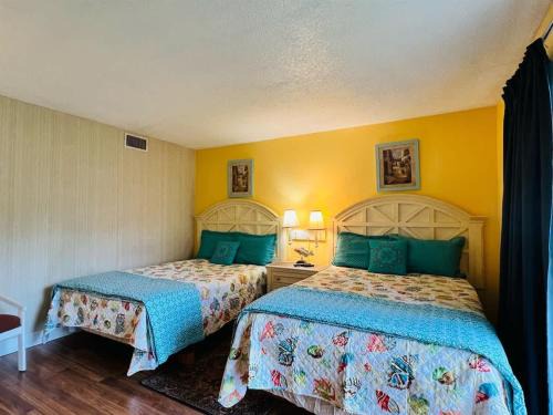 Myrtle Beach House | *A FAMILY RETREAT*Pool*Steps to the Beach*Approved Dogs*D18-9