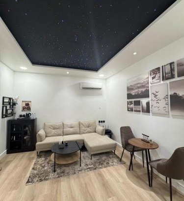 Ghirnatah Apartment | A hotel apartment consisting of a bedroom and a living room