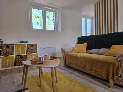 Folligny House | A la folie