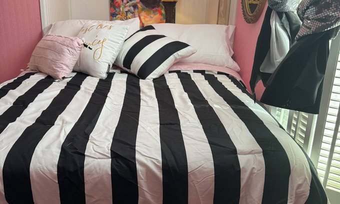 Manistee Bed & Breakfast | A Night with Marilyn Monroe