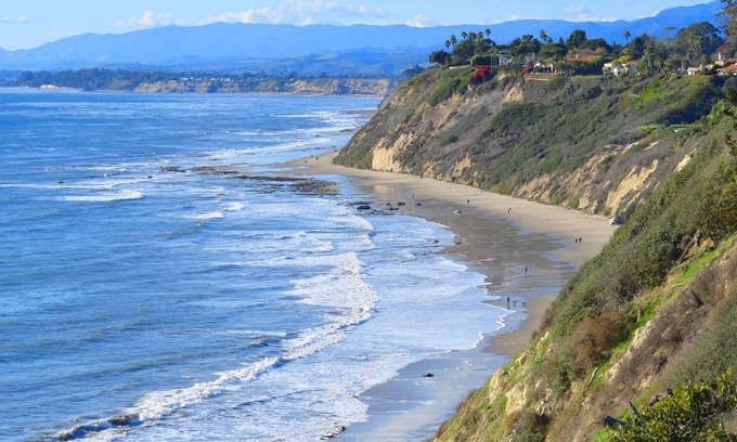 West Mesa House | A pretty home in the popular coastal section of Santa Barbara's Mesa.