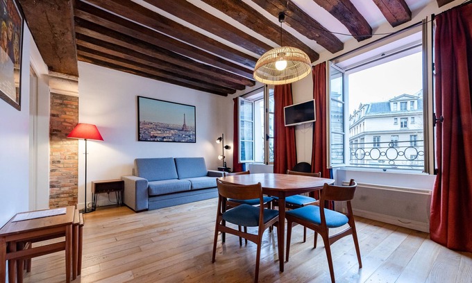 Latin Apartment | A real nest in the center of Latin Quarter : honey moon or family.