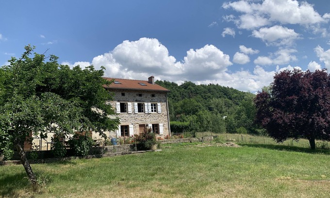 Chamalieres-sur-Loire House | A return to the past . . in a haven of peace
