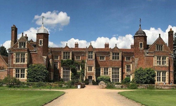 Lavenham Cottage | A romantic retreat for two, nestled in a historic medieval village.