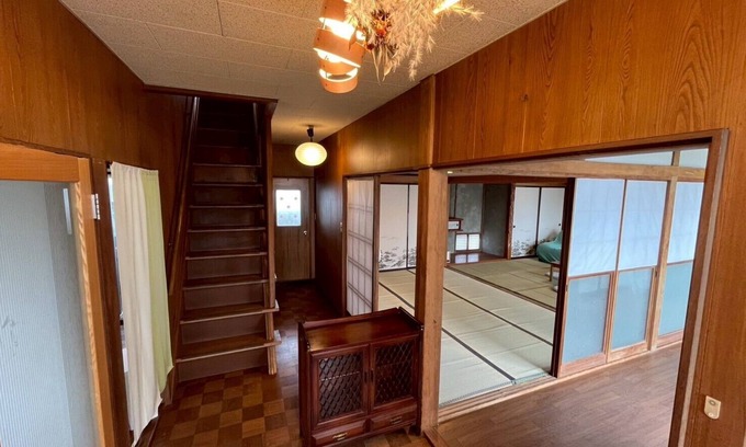 Kofu House | A single house rental inn overlooking vineyards, perfect for a wine trip.