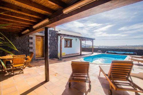 San Bartolome House | A2 Casas Y Villas juani y juan lanzarote (tomaren) Free WiFi