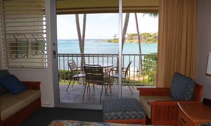 Honolua Condo | A205, Studio, Ocean Front beautiful view