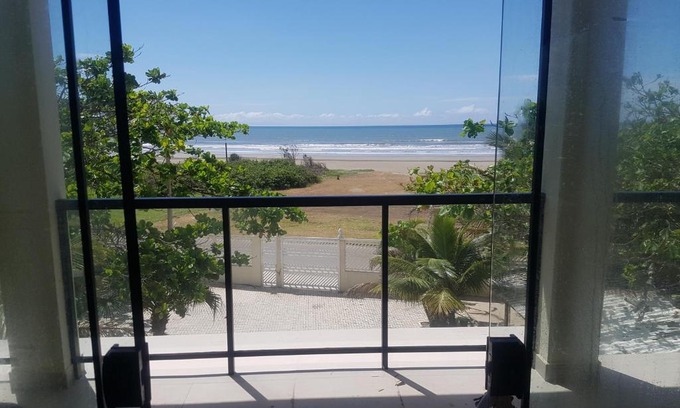 Itanhaem Apartment | AbeQuar apartamentos beira-mar para temporada