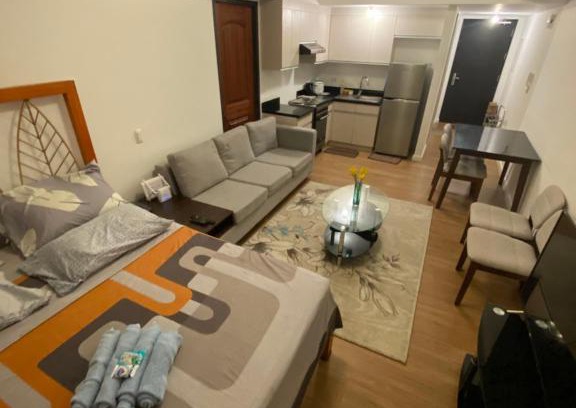 Poblacion District Apartment | Abreeza chills place T2-2720
