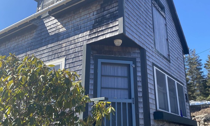 Southwest Harbor Cottage | Acadia Stones Throw Cottage