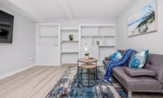 Highland Park House | Accessible/petfriendly-2bedSuite