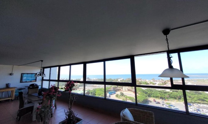 Durban Point Apartment | Accommodation Front - Fabulous 4 Sleeper with Jaw - dropping Views