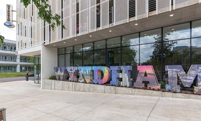 West End Condo | ACL Penthouse Retreat