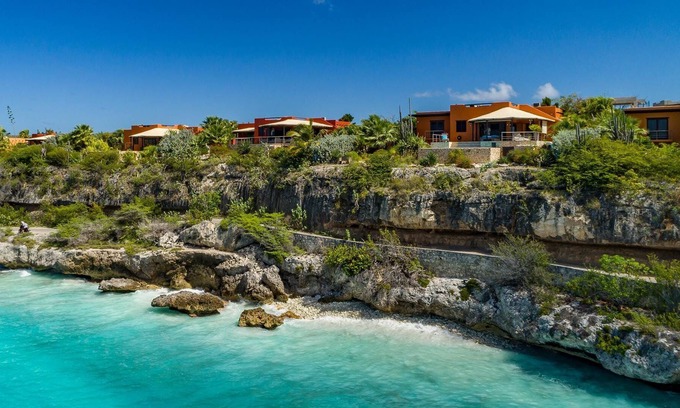 Kralendijk Villa | Adobe Style Oceanfront Villa with private pool