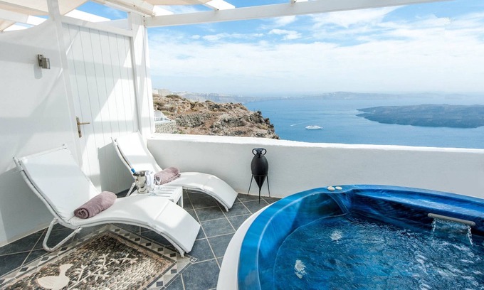 Imerovigli Hotel | Aeolos Art and Eco Suites - Adults Only