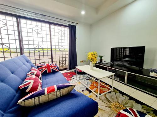 Petaling Jaya Apartment | Affordable 12 Guest Kota Damansara Thomson Hospital Dataran Sunway Giza OneUtama Ikea The Curve