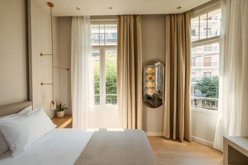 Thessaloniki City Centre Apartment | Agia Sofia 21 Suites - Smooth Living