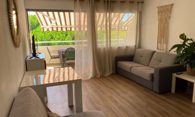 Le Grau-Du-Roi Apartment | Agréable studio cabine à 5 min à pied de la plage