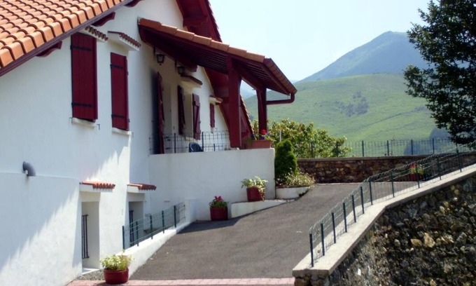 Macaye House | Aguerrea - Macaye - Gîte
