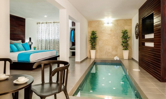 Villas Ana Maria Hotel | Ahnvee Resort Adults Only