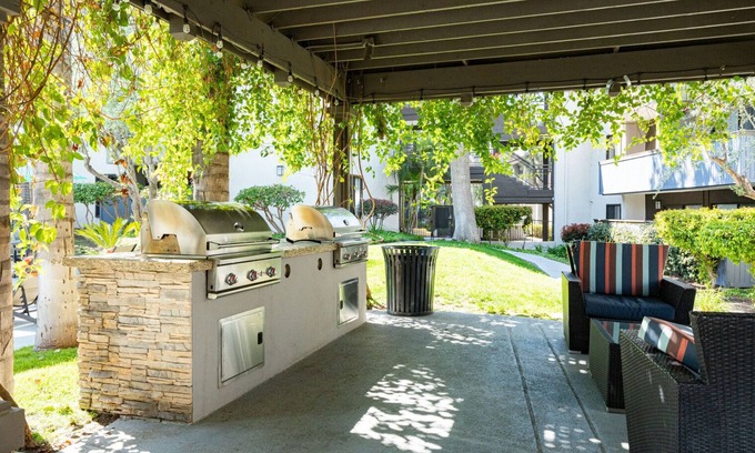 Warner Center Apartment | Airy Woodland Hills 1BR w/Pool & Gym, near Warner Center, by Blueground
