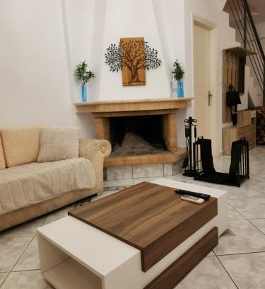 Paralia Porovitsis House | Akrata Maisonette