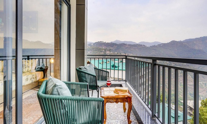 Dharampur Hotel | Alaya Stays Serene Woods Hotel Near Mall Road