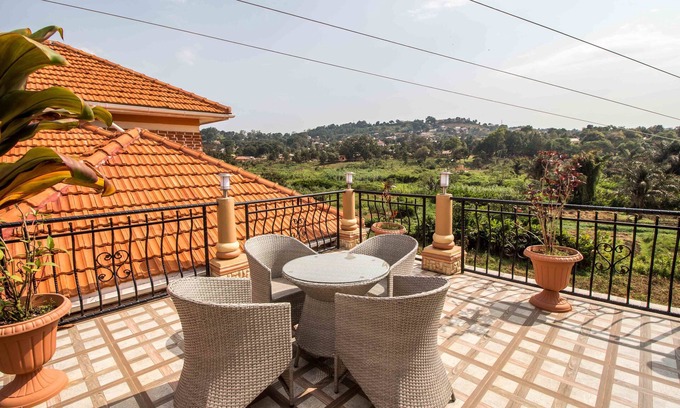 Entebbe Hotel | Albert Suites