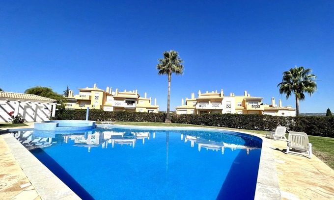 Pata de Baixo Apartment | Albufeira Valley 1 With Pool by Homing